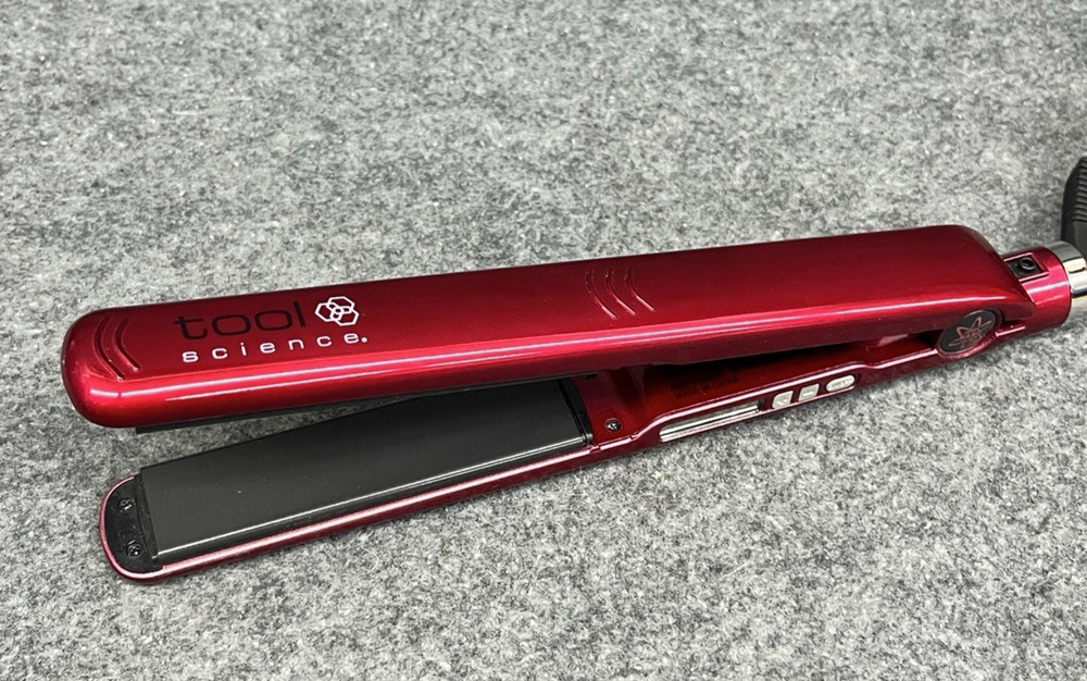 Tool Science Professional Digital Nano Silver Flat Iron 1 1/4" Model 646702 Red